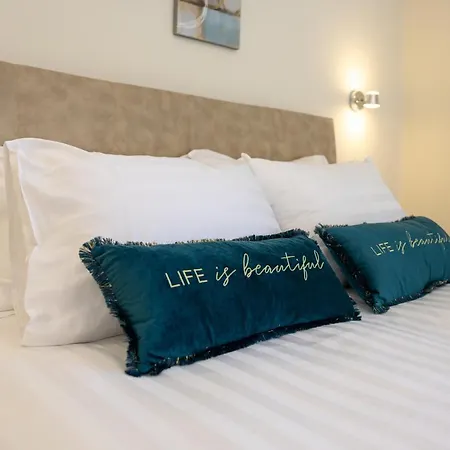 Meraviglia * ארגוסטולי